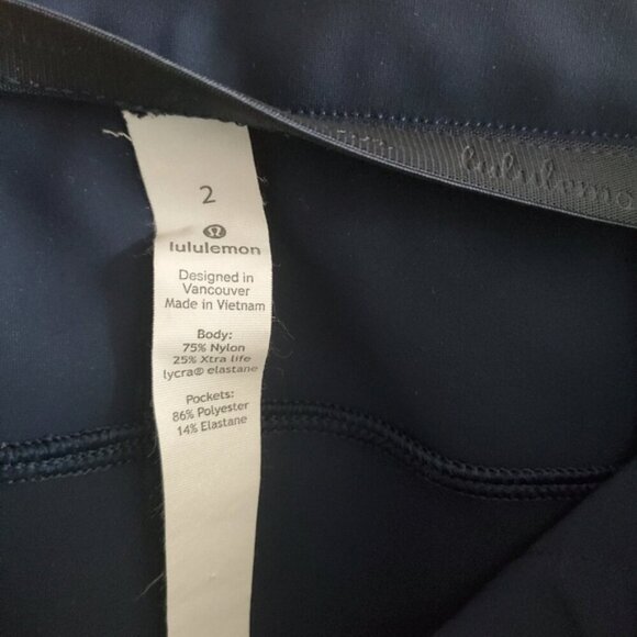 Lululemon True Navy On The Move Pants Size 2 - Picture 8 of 10
